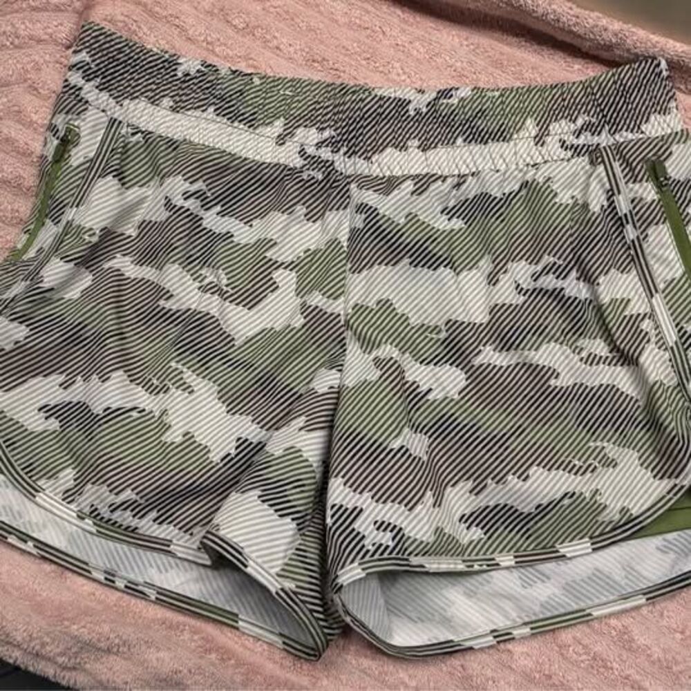 Large Avia Camo Running Shorts